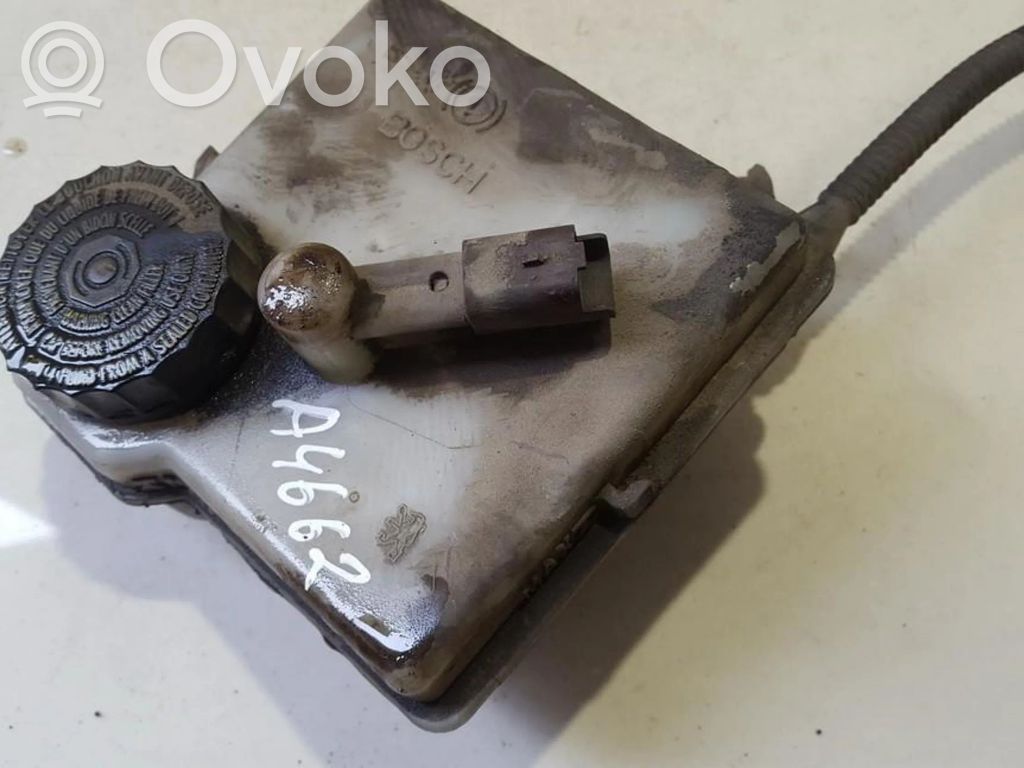 Citroen Xsara Picasso Serbatoio di compensazione del liquido del freno 