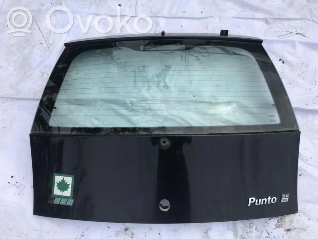 Fiat Punto (188) Takaluukun/tavaratilan kansi 