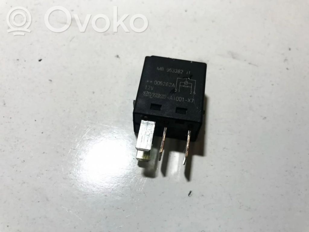 Muu rele   MB953382,005626A,005626A,A1001X7,MB953382