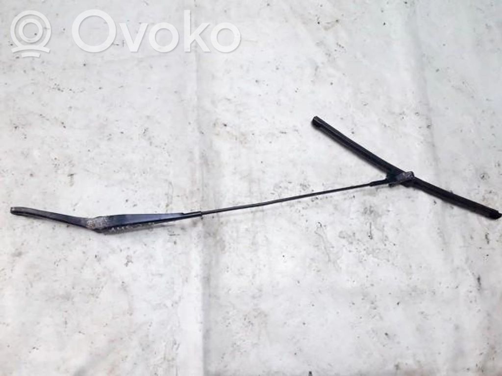 Ford Focus Brazo del limpiaparabrisas delantero 