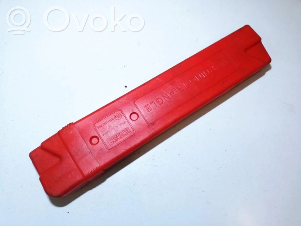 Volvo V50 Segnale di avvertimento di emergenza 