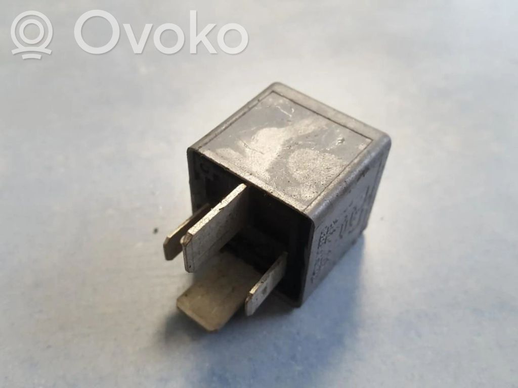 Altri relè   8D0951253,8D0951253