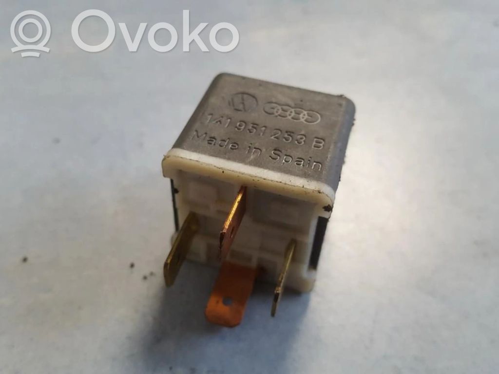 Otros relés   141951253B,141951253B