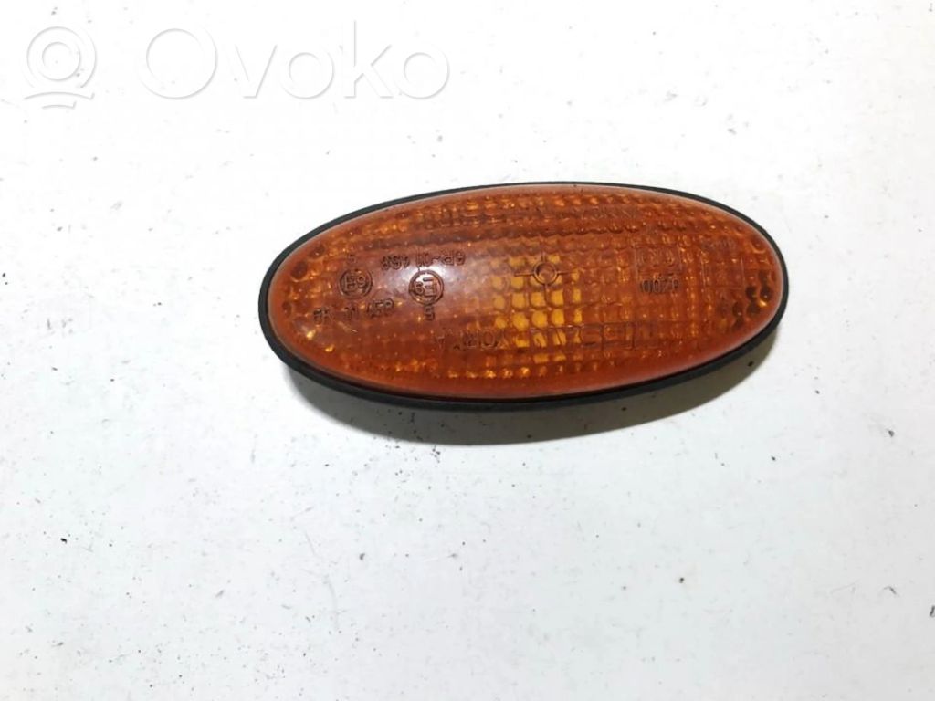 Nissan Almera Tino Seitenblinker