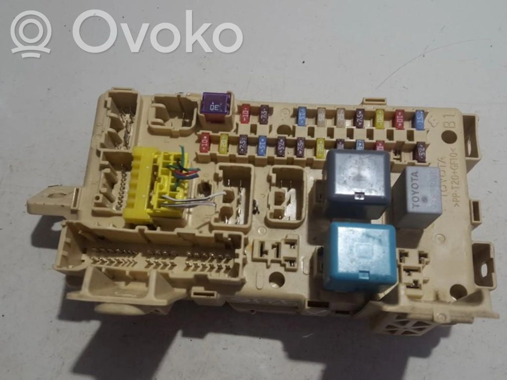 Toyota Corolla Verso AR10 Set scatola dei fusibili