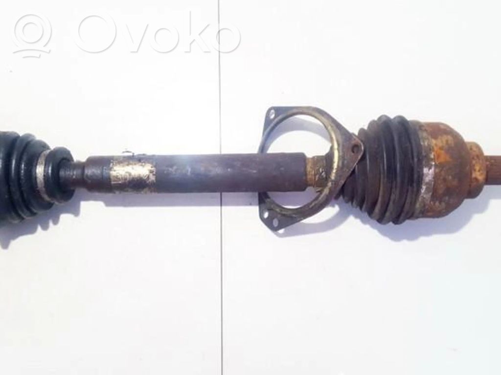 Etuvetoakseli   8200079913,8200079913