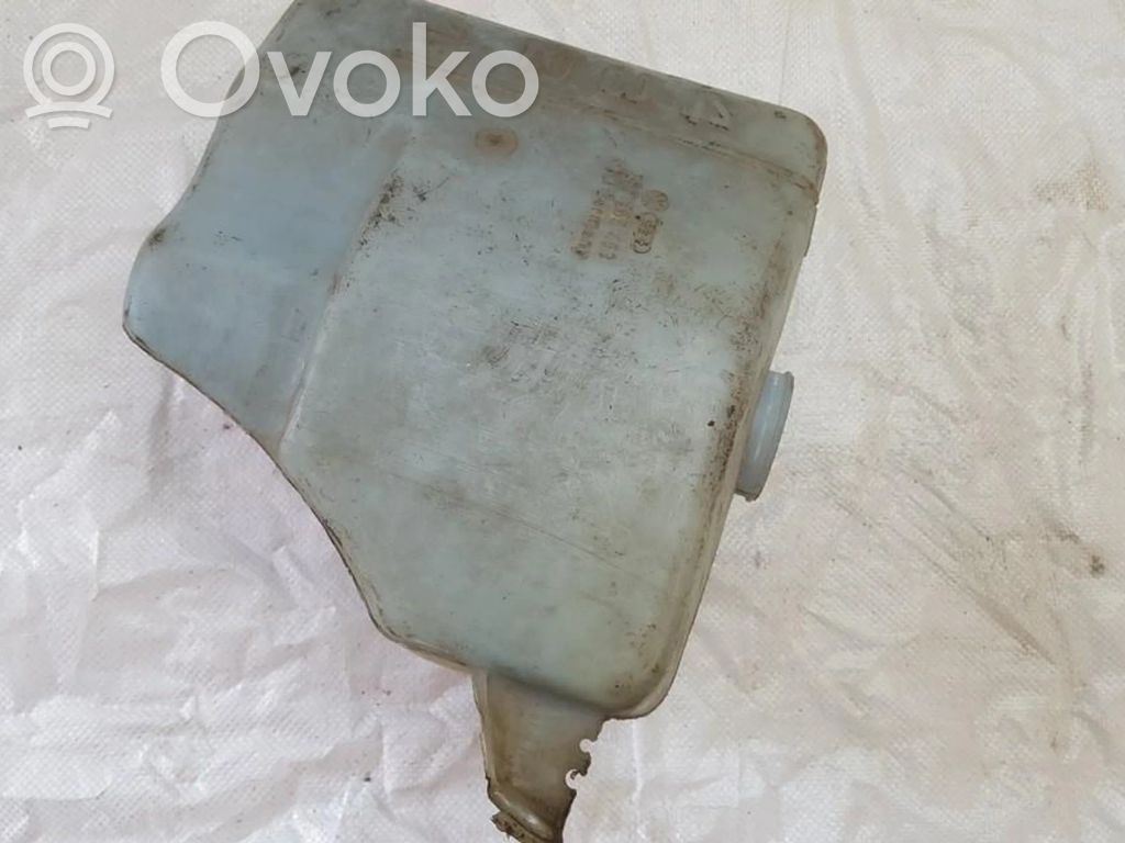 Volkswagen PASSAT B3 Zbiornik płynu do spryskiwaczy szyby przedniej / czołowej 