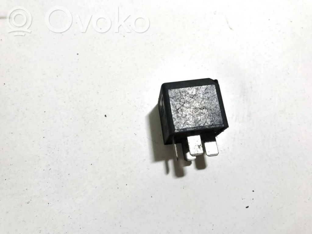 Otros relés   2S7T14B192AA,V23136B1X66,2S7T14B192AA,V23136B1X66