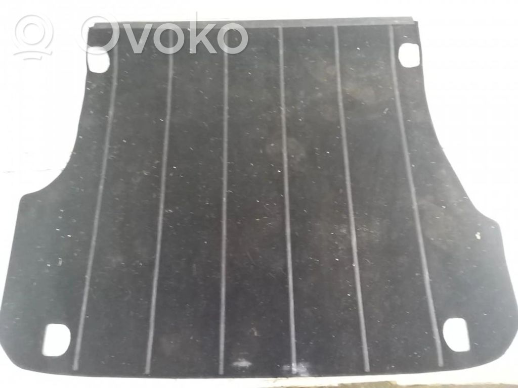 Ford Mondeo Mk III Wykładzina podłogowa bagażnika 