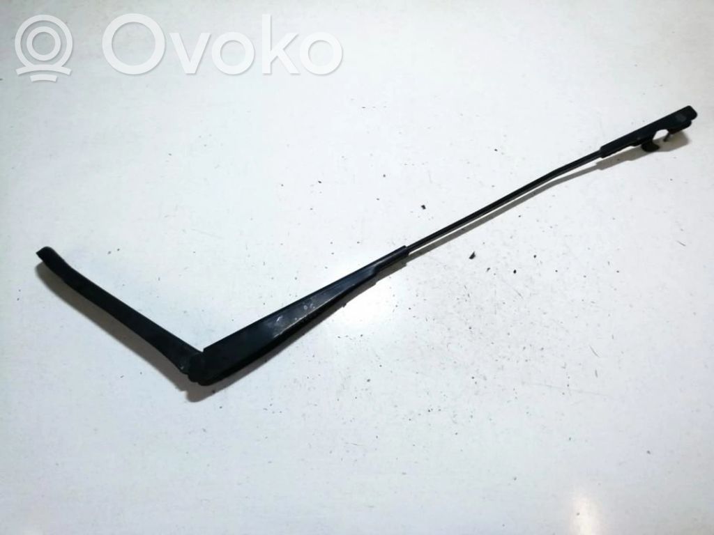 Ford Focus Front wiper blade arm 