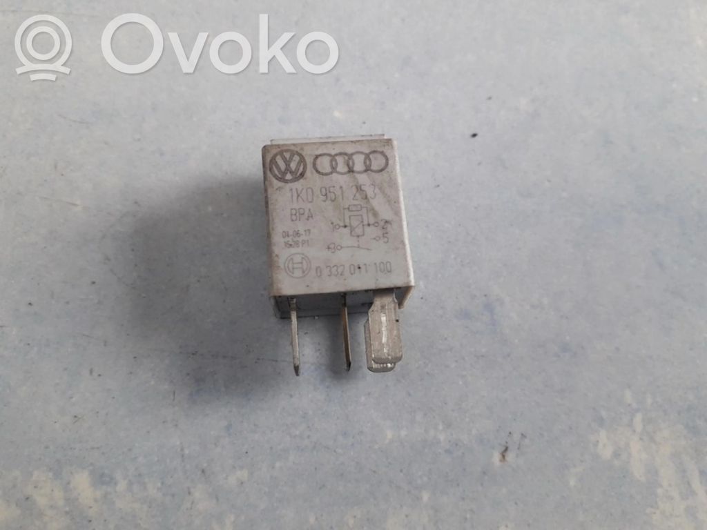 Alte relee   1K0951253,V23374A1601X004,1K0951253,V23374A1601X004,V23374A1601X004