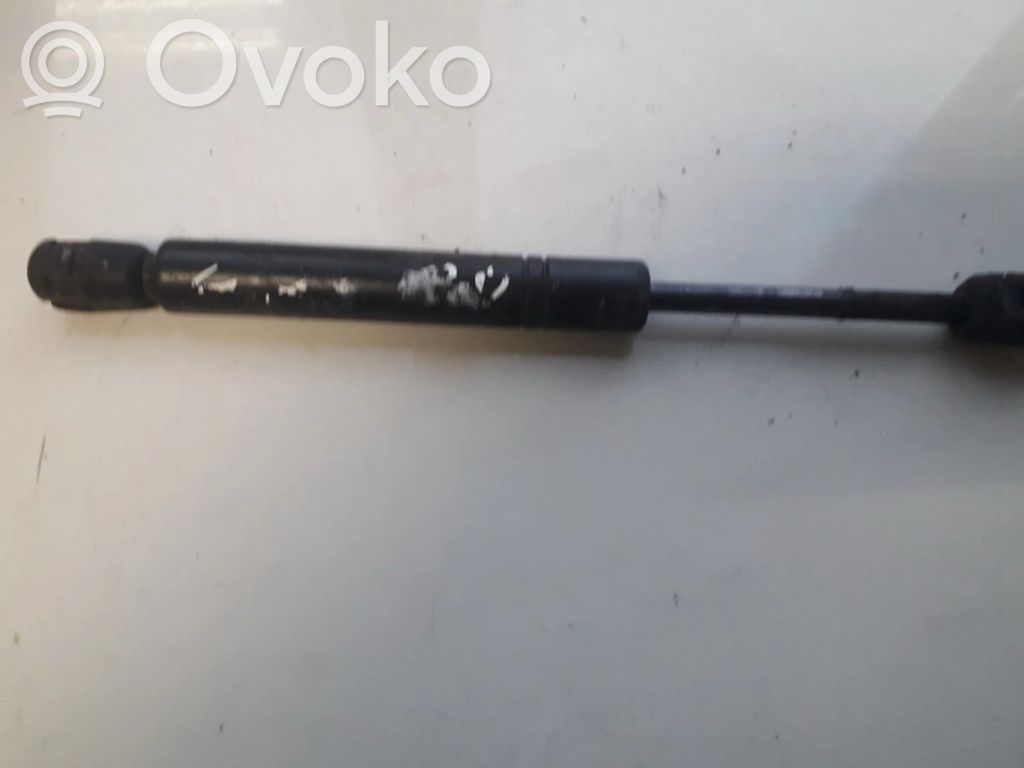 Opel Vectra B Siłownik maski przedniej 