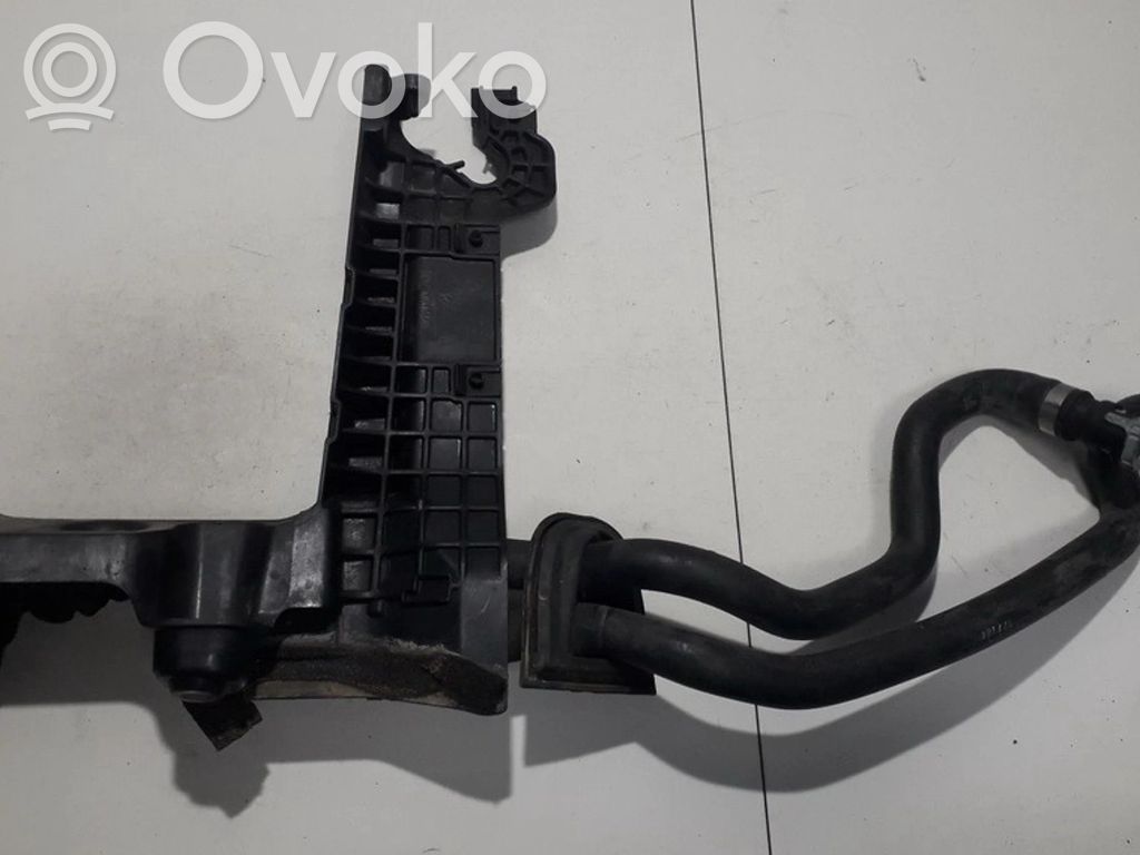 Volvo V70 Tubo flessibile del liquido di raffreddamento del motore