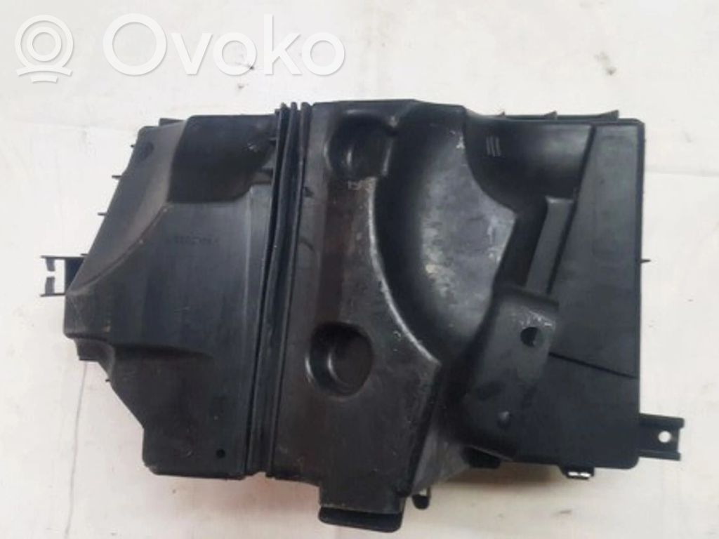 Volvo XC90 Obudowa filtra powietrza 