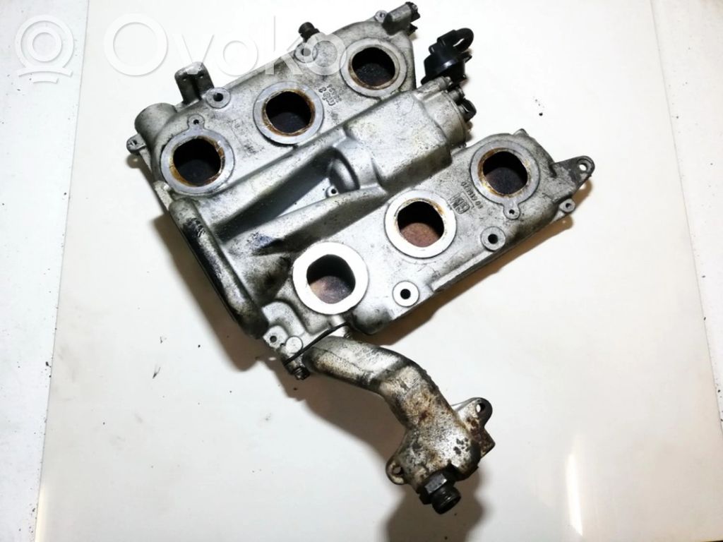 Opel Omega A Colector de admisión 