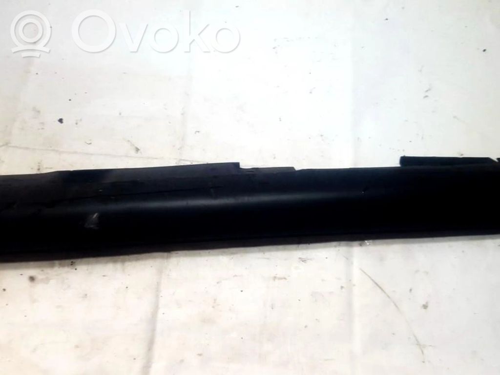 Toyota Corolla Verso AR10 Sottoporta 