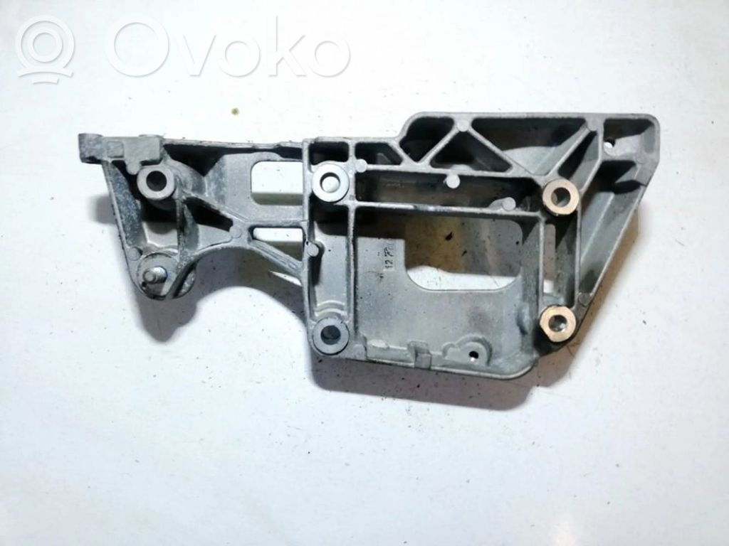 Volkswagen Golf VI Łapa / Mocowanie silnika 