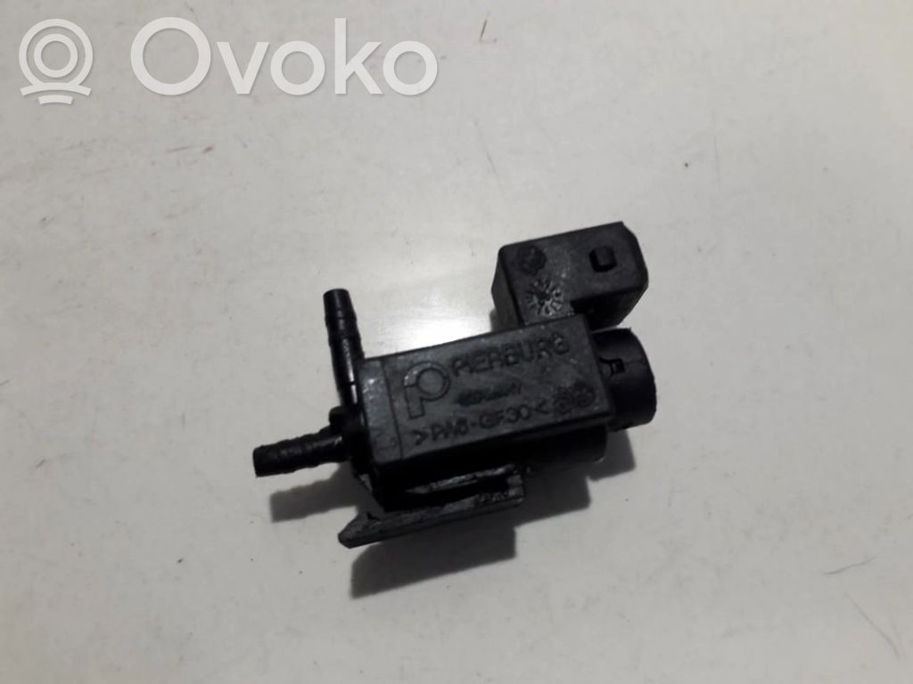 BMW 5 E39 Solenoid supapă turbosuflantă 