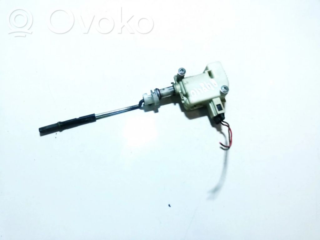 Volkswagen PASSAT B5 Motor închidere centralizată 
