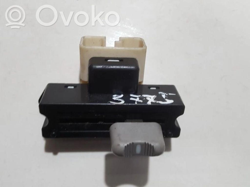 Toyota Avensis T220 Other switches/knobs/shifts 