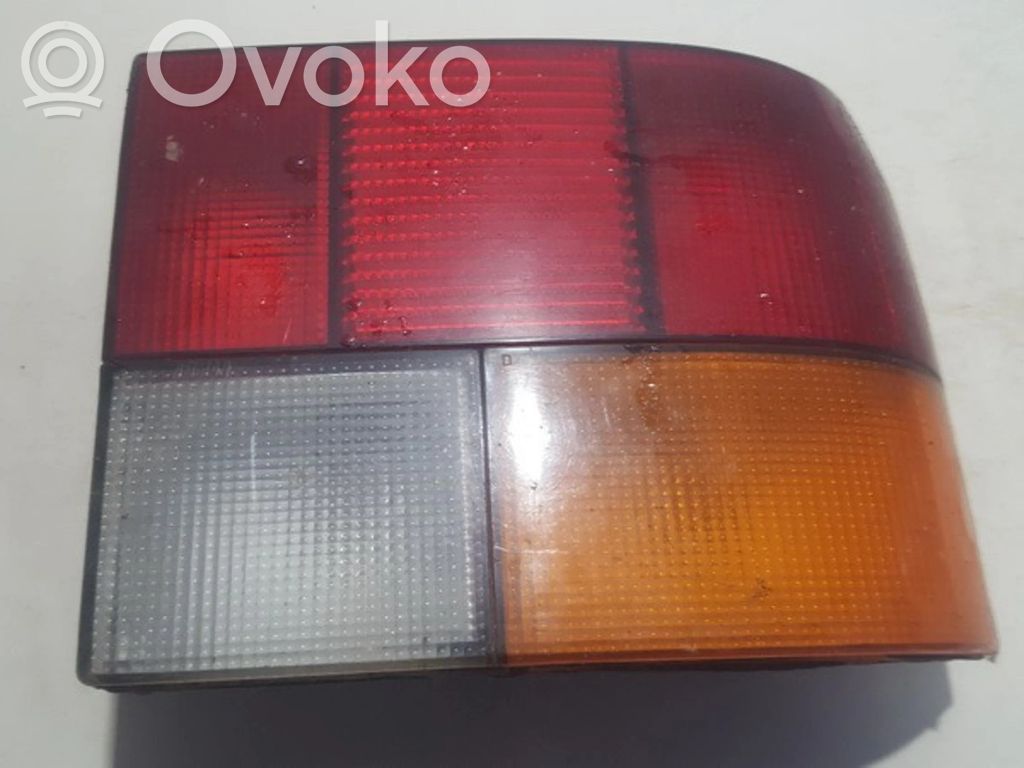 Renault 19 Aizmugurējais lukturis virsbūvē 
