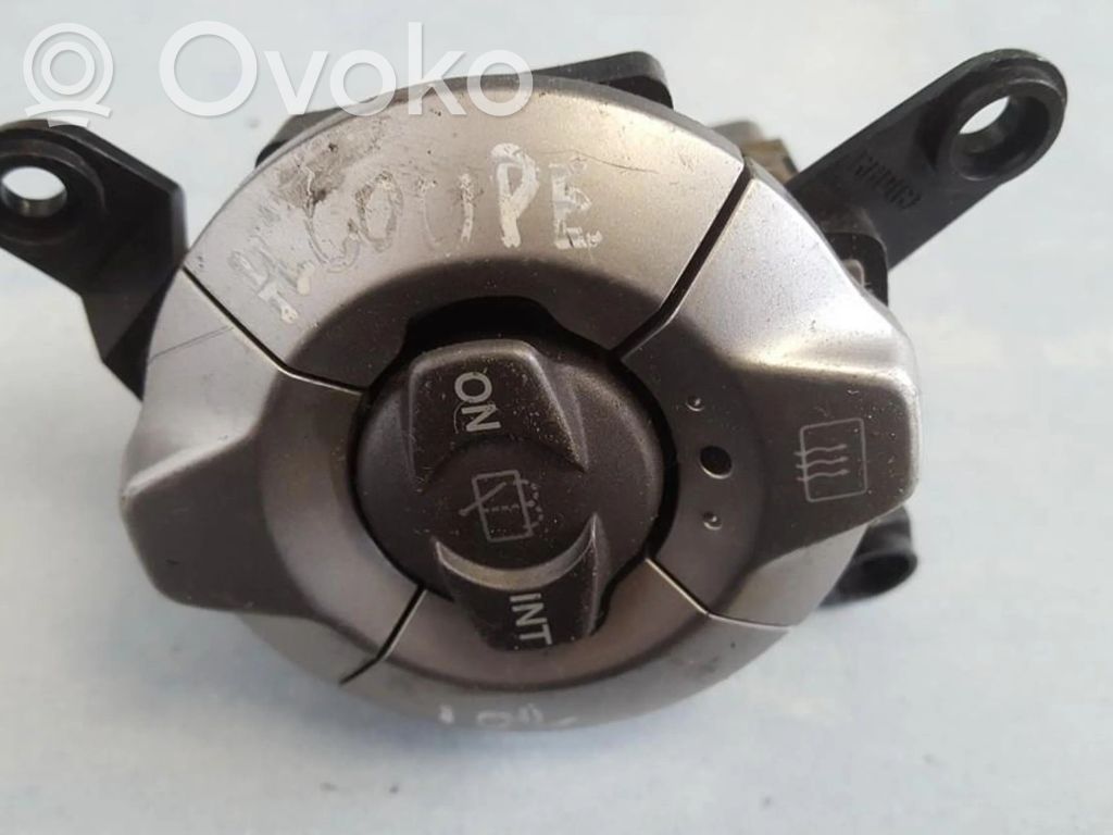 Hyundai Coupe Przycisk / Przełącznik ogrzewania szyby przedniej / czołowej 