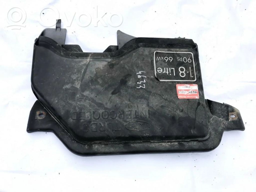 Ford Focus Variklio dangtis (apdaila)