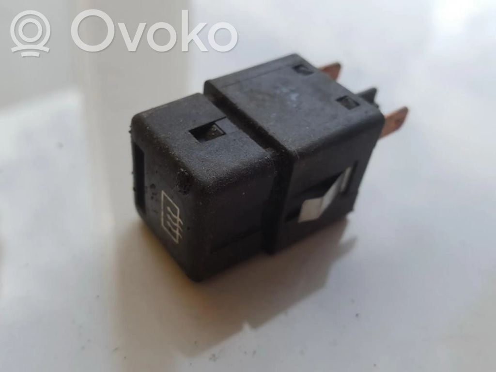 Opel Astra F Interruttore fendinebbia 