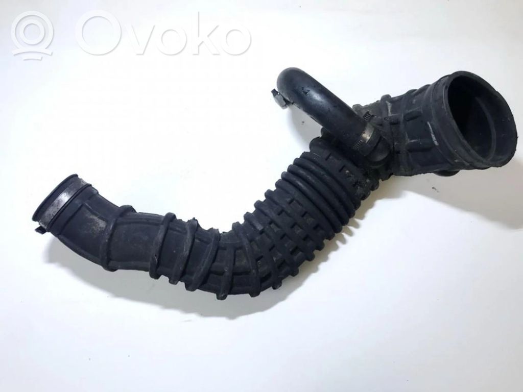 Opel Omega B1 Ilmanoton letku 