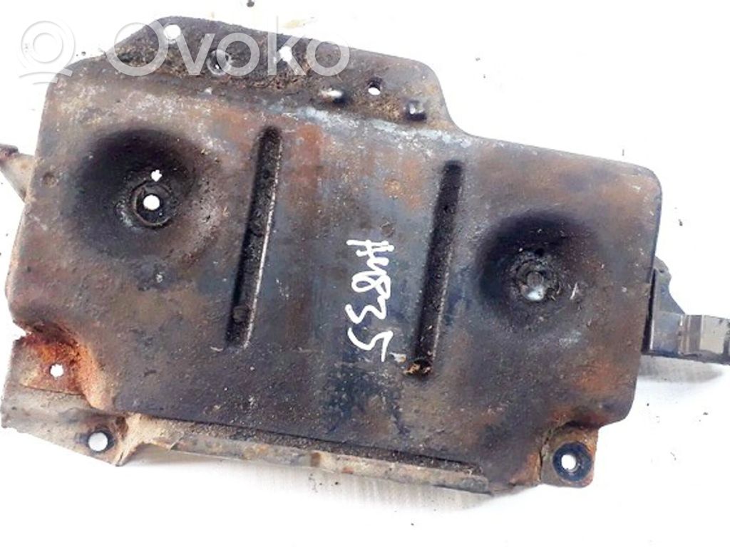 Volkswagen Golf III Podstawa / Obudowa akumulatora