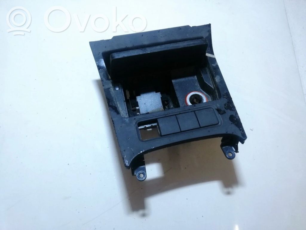 Volkswagen Golf V Aschenbecher 