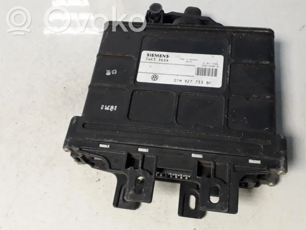 Volkswagen PASSAT B4 Centralina/modulo del motore 