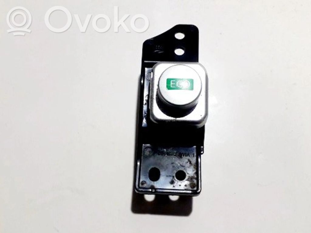 Nissan Note (E12) Sonstige Schalter / Griffe / Umschalter 