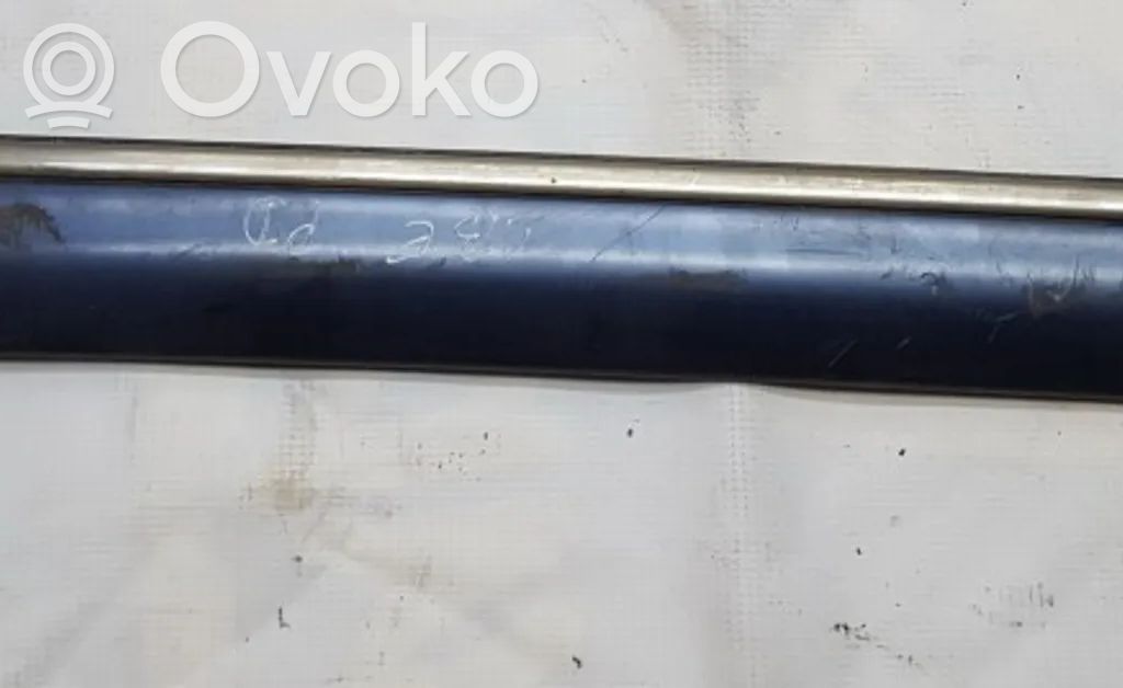 Mercedes-Benz E W210 Rivestimento della portiera anteriore (modanatura)