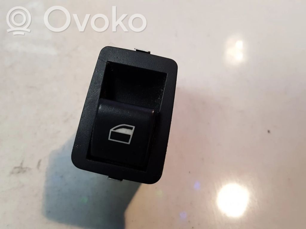 Przyciski szyb   6902174,07026A1586,07026A1586,6902174