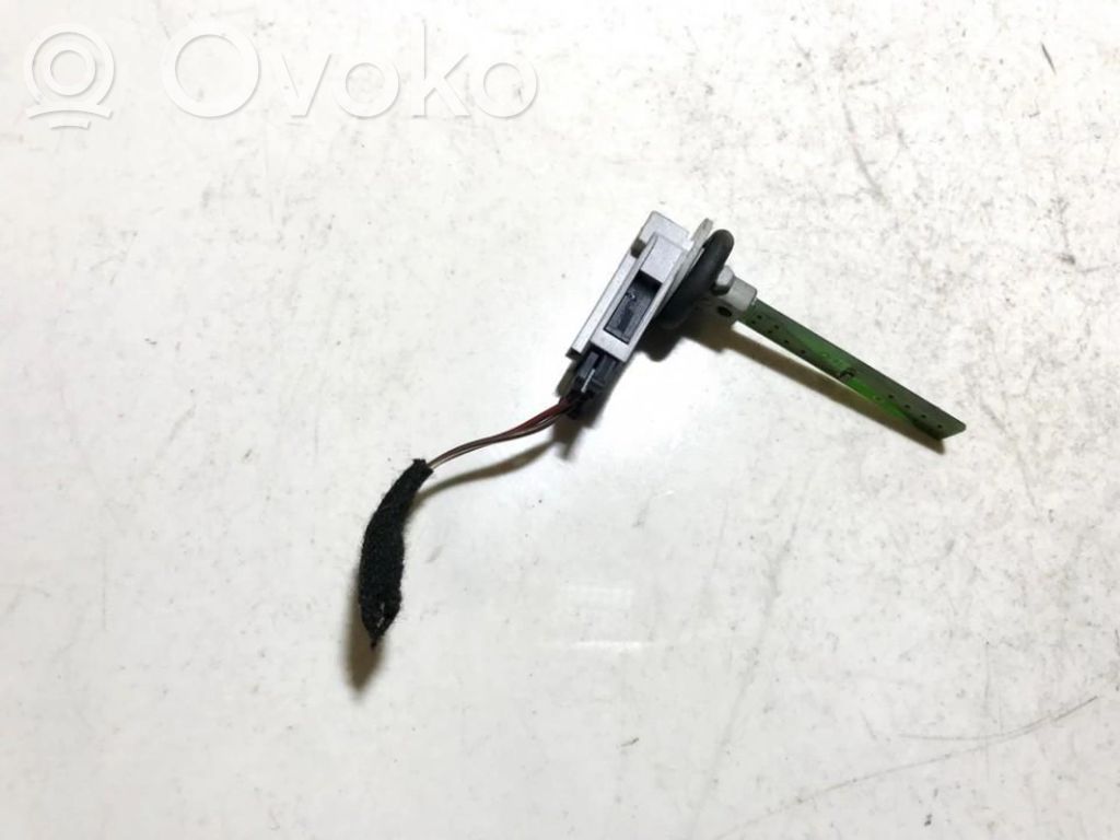 Volkswagen PASSAT B5.5 Innentemperatursensor 
