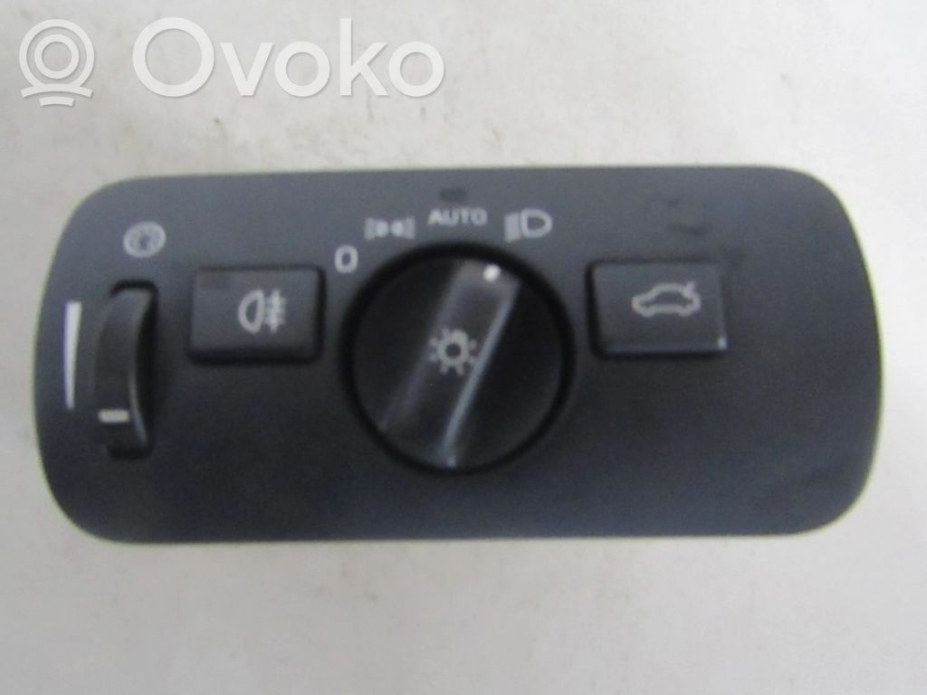 Light switch   31443831,31443831,10092205,31443831