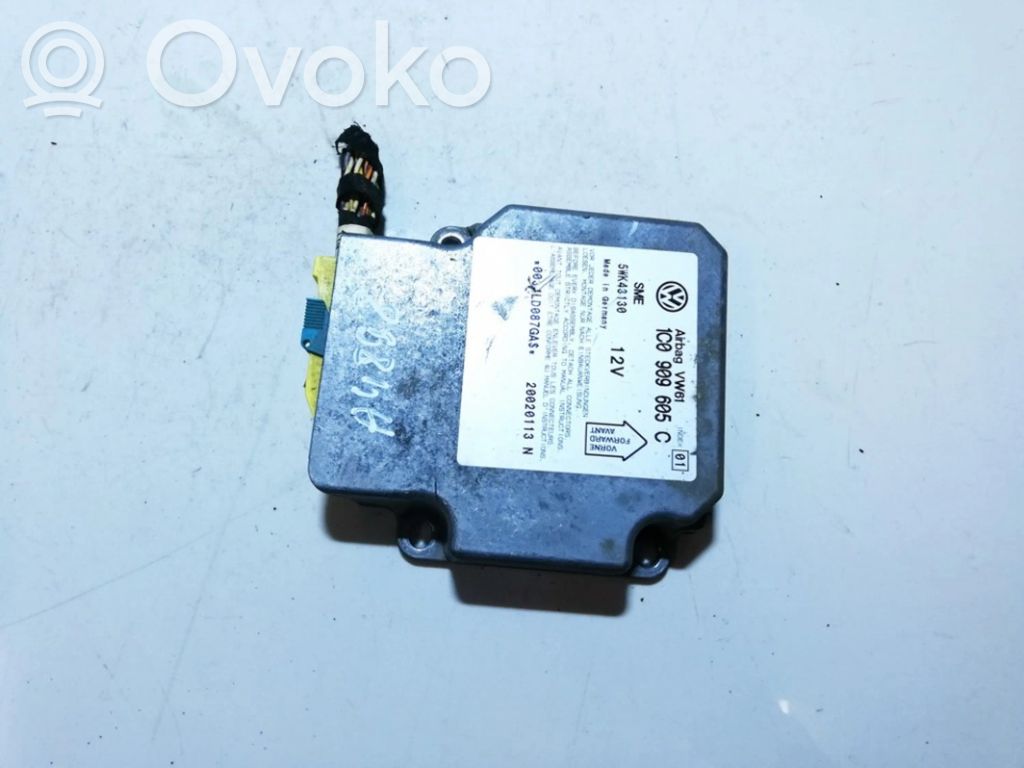 Volkswagen PASSAT B5.5 Centralina/modulo airbag 