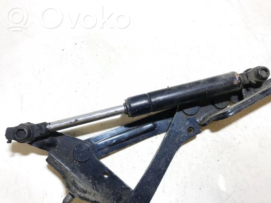 Mazda 121 Tailgate/trunk strut/damper 