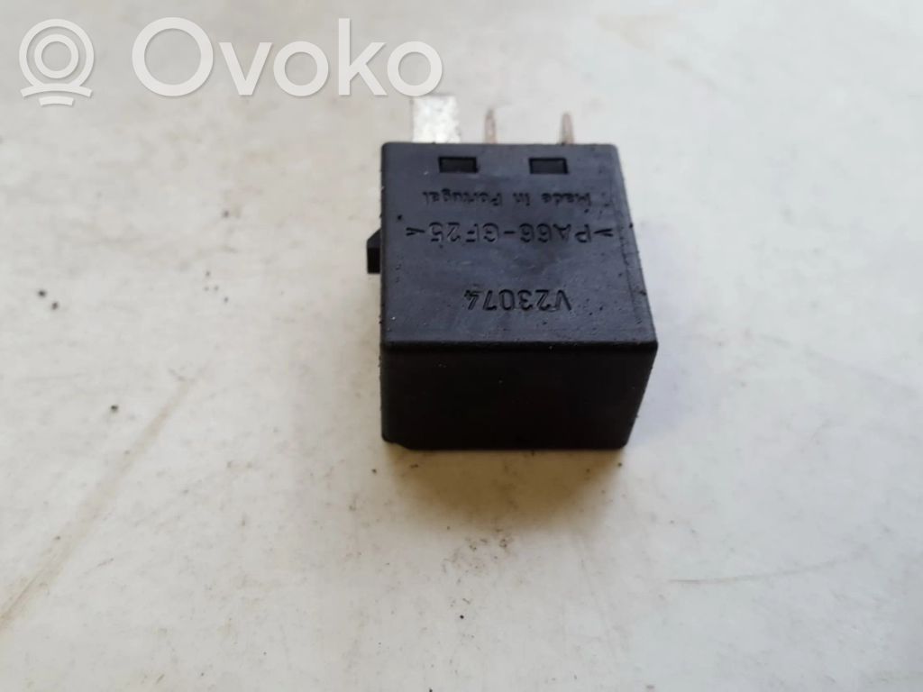 Altri relè   MB953382,MB953382