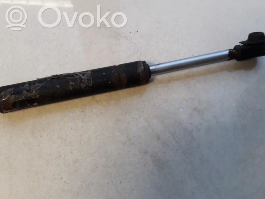 Mazda 121 Tailgate/trunk strut/damper 