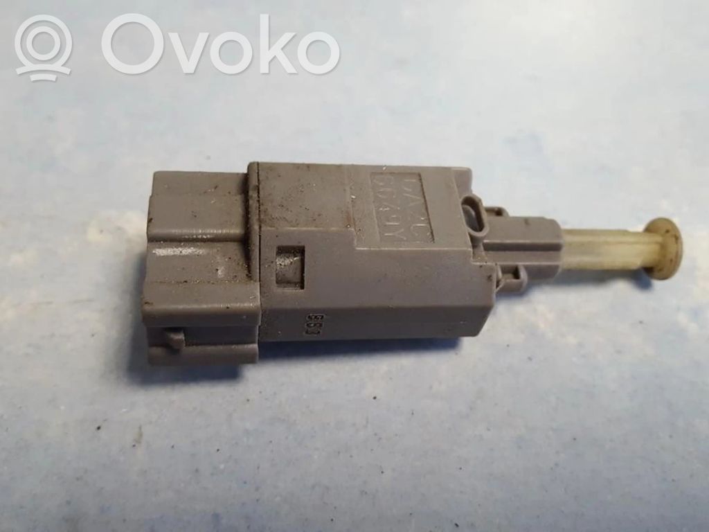 Interruptor sensor del pedal de freno   GA2C6649Y,GA2C6649Y