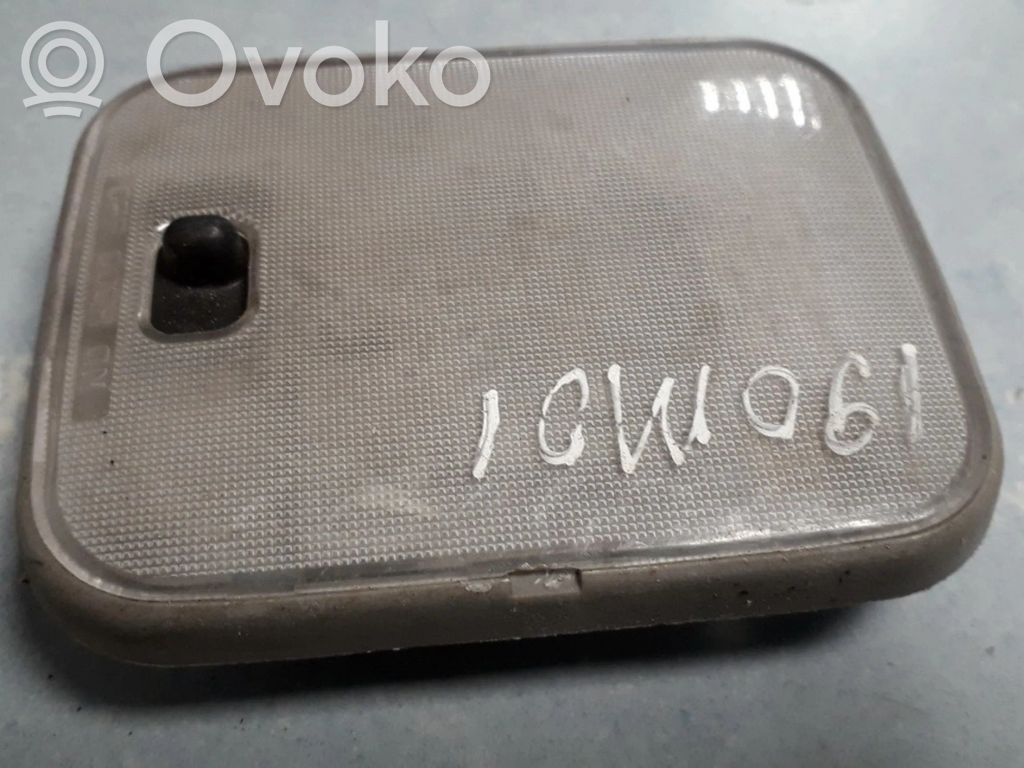 Luz del asiento trasero