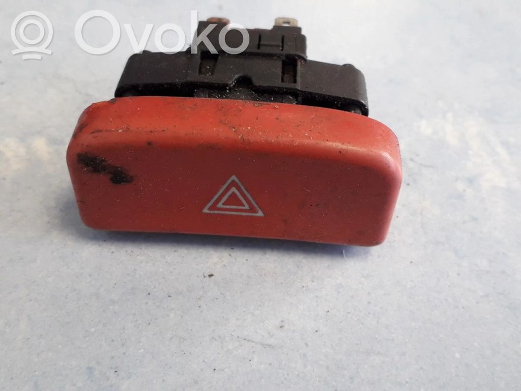 Botón interruptor de luz de peligro   A223,A223