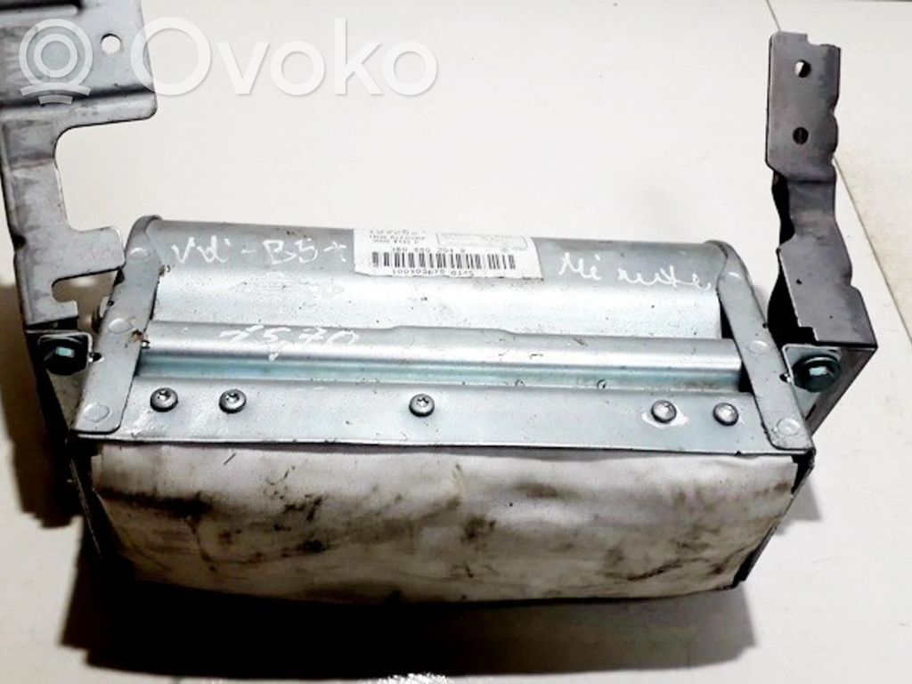 Volkswagen PASSAT B5.5 Airbag de passager