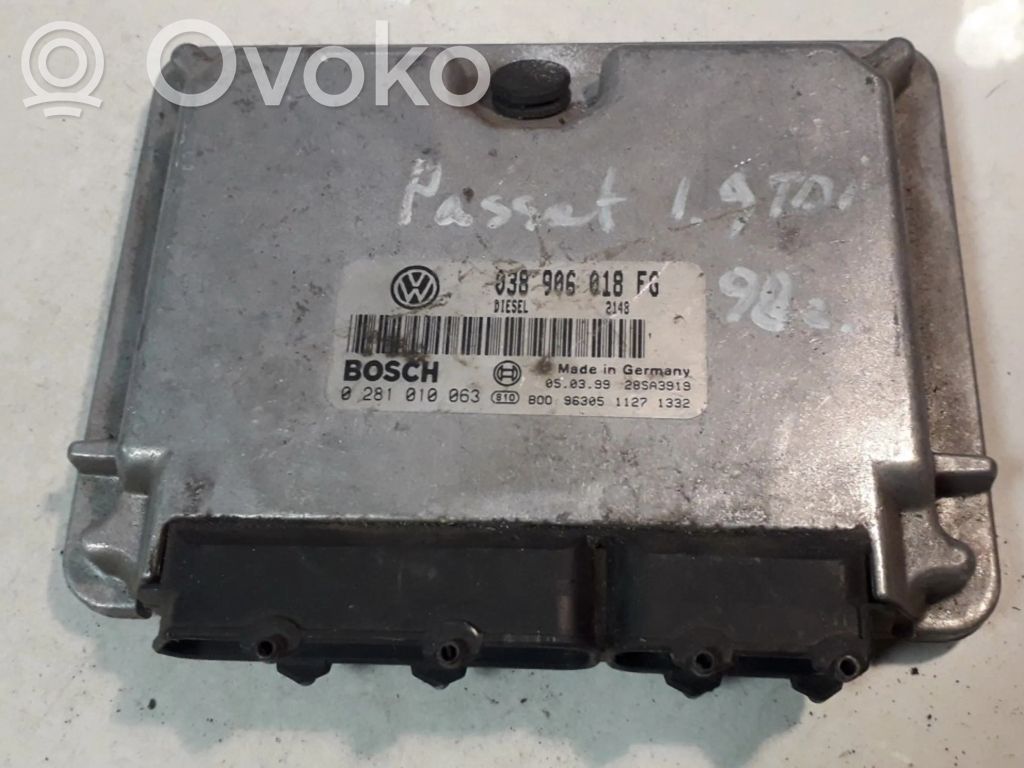 Volkswagen PASSAT B5 Engine control unit/module 