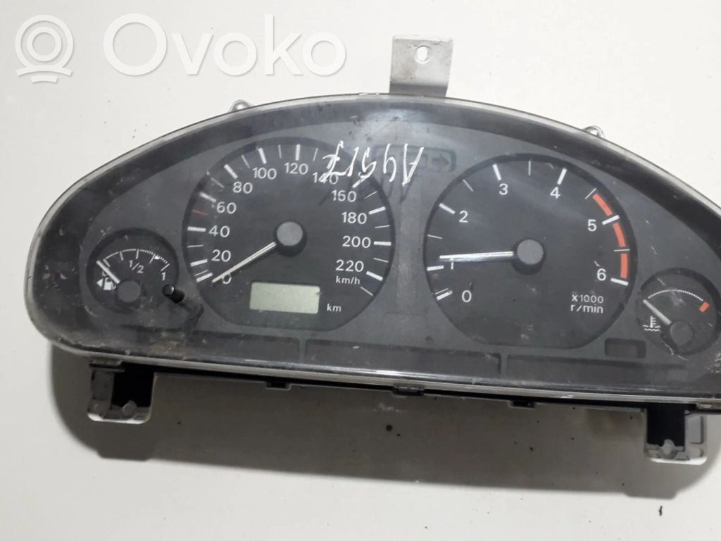 Mitsubishi Space Star Tachimetro (quadro strumenti) 