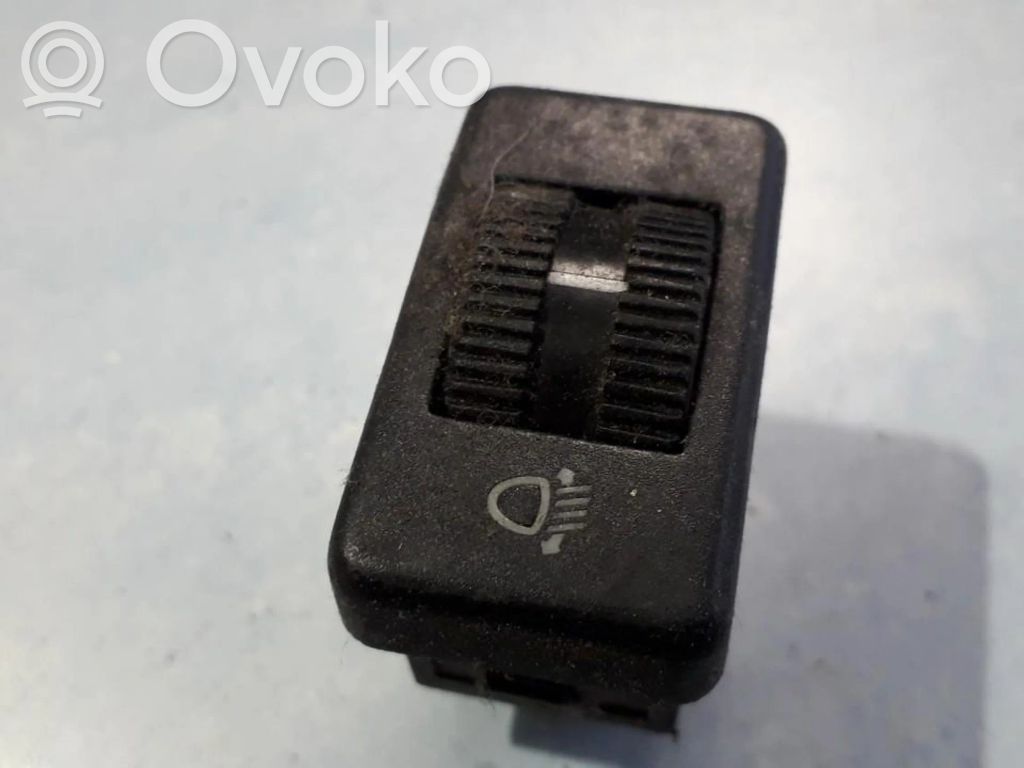 Volkswagen PASSAT B3 Comutator control nivel faruri 