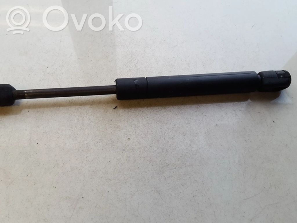 Ford Mondeo Mk III Siłownik maski przedniej 