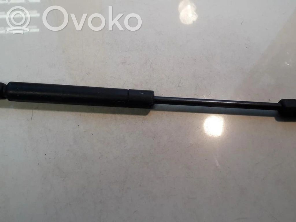 Nissan Primera Amortizor hayon 
